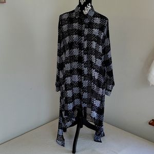 "Fresh fx" Black & White sheer cover-up, Size M